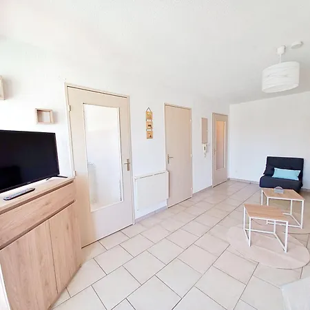 Apartamento Cosy - Clim, Wifi & Parking